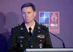 Почему о грозе и ветре нас оповещают, а о чужих дронах - нет? Командующий НВС попытался объяснить