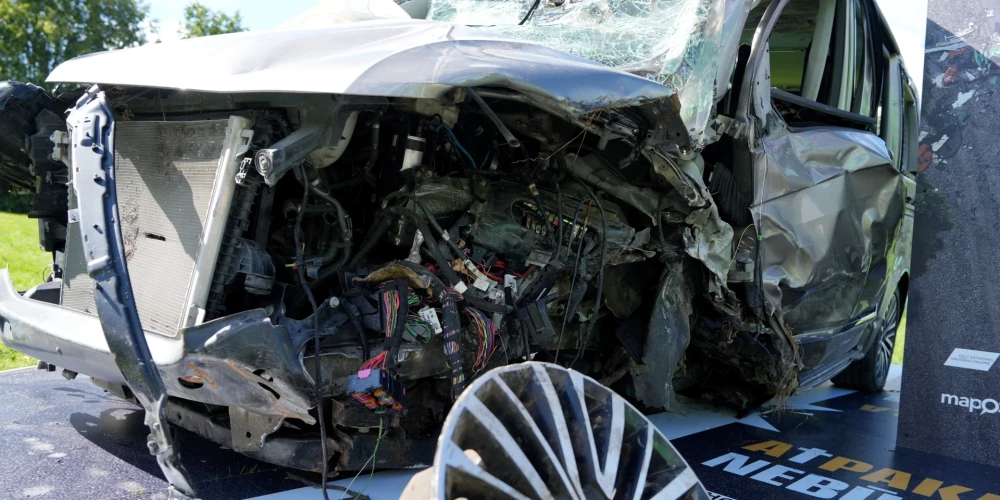 С начала года в ДТП в Латвии погибло меньше людей, но резонансных аварий стало больше.