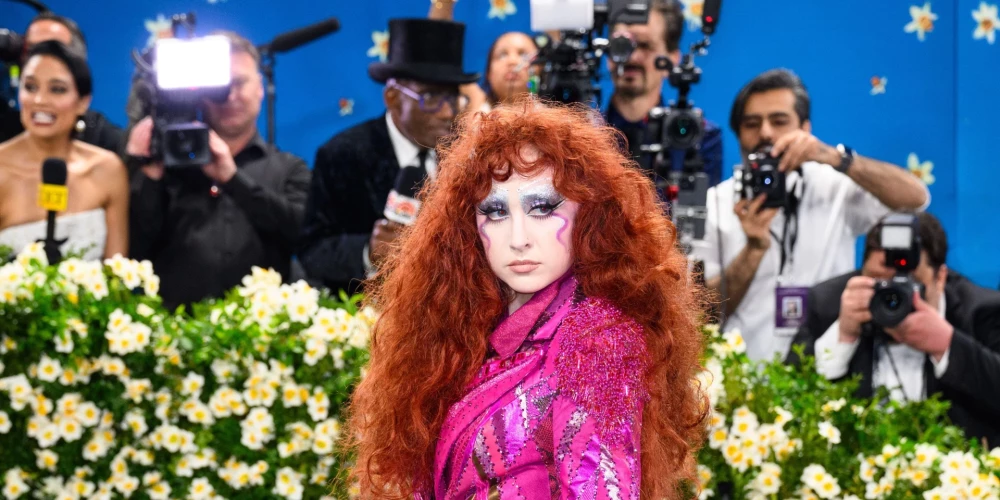 Apsargs uzņēmies atbildību par incidentu ar Džūda Lo meitu un noliedz saistību ar Šapelu Rouanu.