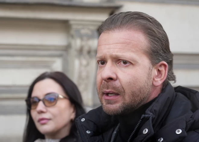 "Stabilitātei!" partija "salūzt" un dzēš prokuratūras norādīto saturu, kura dēļ grasījās lemt par partijas darbības apturēšanu