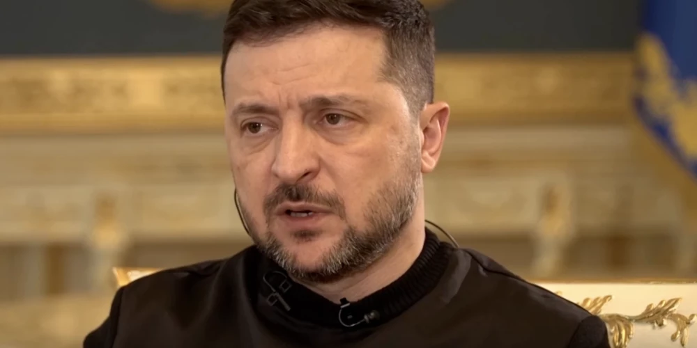 Ukrainas prezidents Volodimirs Zelenskis norādīja, ka ASV piedāvājušas Ukrainai sniegt drošības garantijas miera gadījumā, taču tam esot nosacījums.