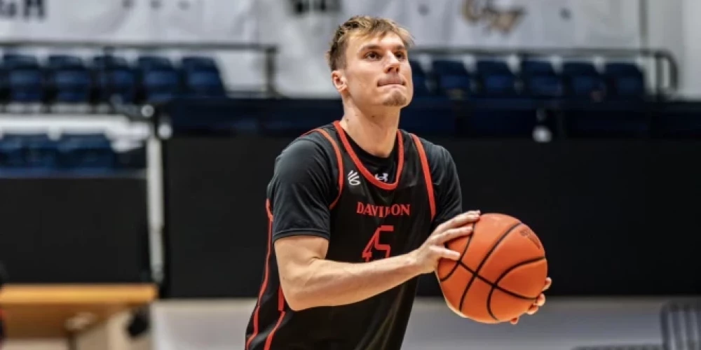 Roberts Blūms aizvadīja labāko sezonu NCAA. 