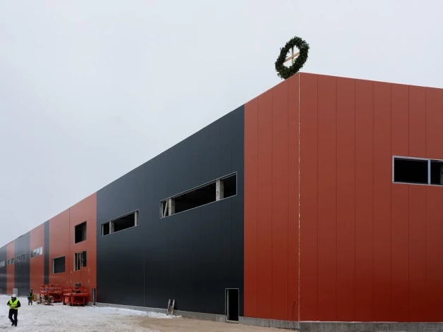 В Риге строят новую арену для падела.