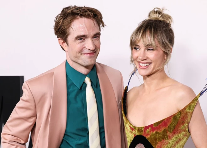 Roberts Patinsons nāk klajā ar "kaunpilnu" atzīšanos par sava bērna māti