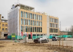 ФОТО: в Риге строят четырехэтажный бизнес-центр с офисами и торговыми помещениями