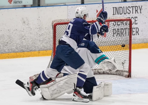 "Mogo"/RSU pretinieku vārtsargu sarūgtināja sešas reizes (foto: Guntis Lazdāns / LHF)