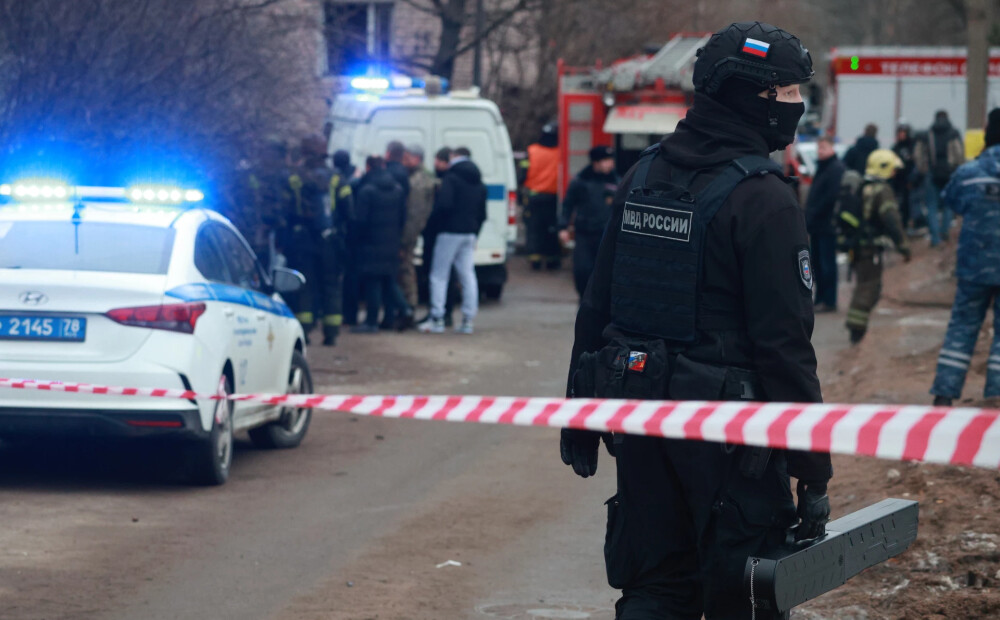 Sprādzieni, slēgta lidosta un trieciens naftas eksportam: Ukrainas droni jau trešo nakti 