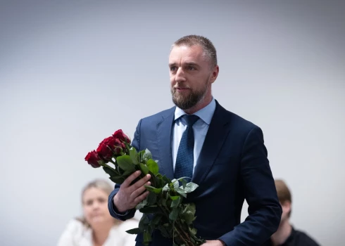 Savulaik KNAB skandālā iekļuvušaias Andrejs Urtāns kļuvis par Ropažu novada Attīstības un būvniecības departamenta direktoru.