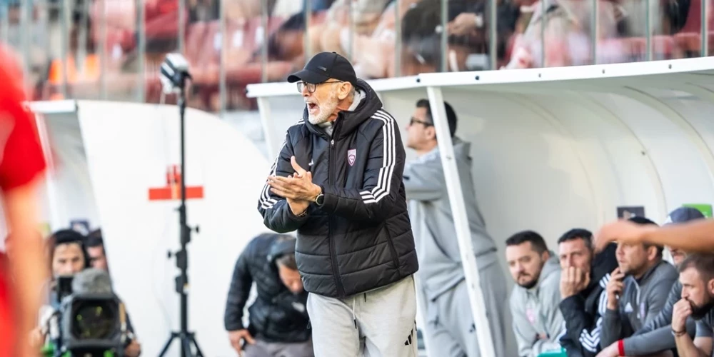 Paolo Nikolato spēlē pret Gibraltāru.