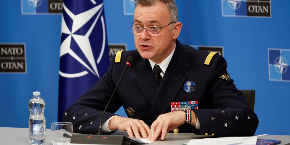 Augsta ranga NATO komandieris Pjērs Vandjē aicināja sabiedrotos steidzami pārdomāt savas aizsardzības spējas.