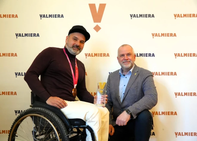 Valmieras novada pašvaldība piešķir naudas balvu parasportistam Agrim Lasmanam