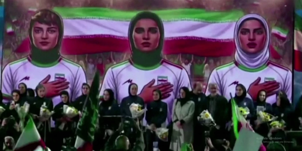 Irānas sieviešu futbola izlase Teherānā tika sagaidītas kā varones atgriežamies no sacensībām Austrālijā. Daļa komandas jau paguva pieprasīt patvērumu Austrālijā pēc tam, bet pēc pēc izdarītā spiediena uz viņu tuviniekiem, tie tika anulēti.