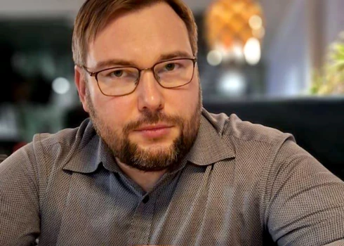 Раймонд живет с редким генетическим заболеванием.