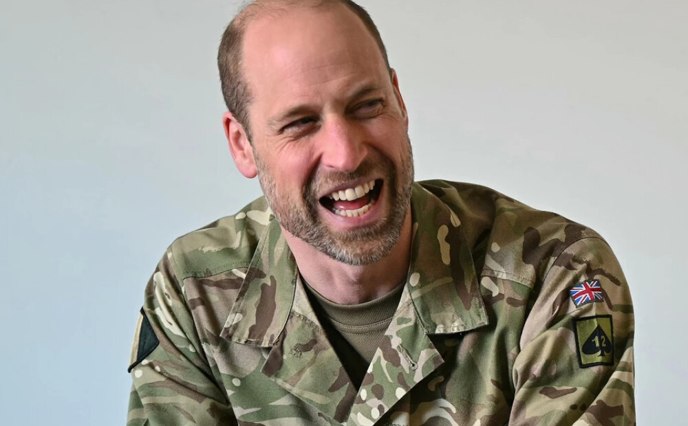 Princis Viljams izsakās, ka pēc tikšanās ar karavīriem viņš varētu nomainīt bārdu pret ūsām