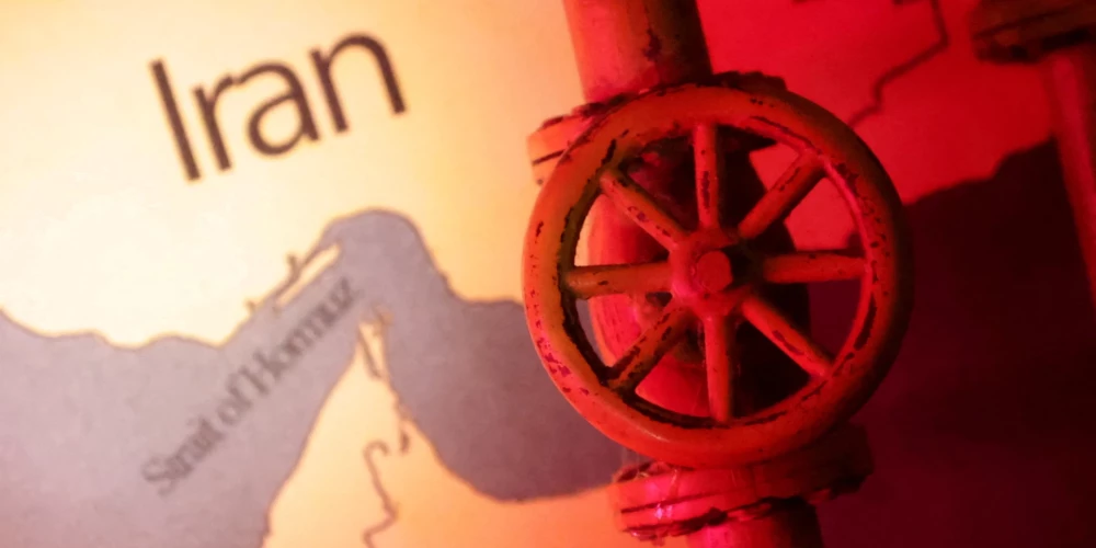 Kartē redzams Hormuza šaurums. 