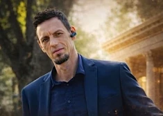 Aktīvists Roberts Klimovičs, ar Krievijas “Kazaku Zdrava” biedra atbalstu, tirgo semināru, kas palīdzēšot "sasniegt jaunu domāšanas līmeni"