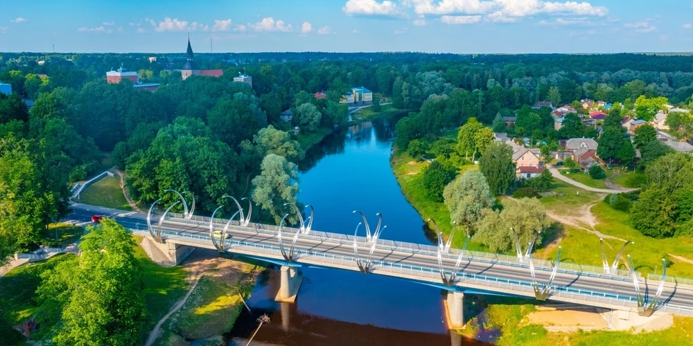 В Валмиере и других местах края пройдут пасхальные гулянья с катанием яиц, концертами и мастер-классами.