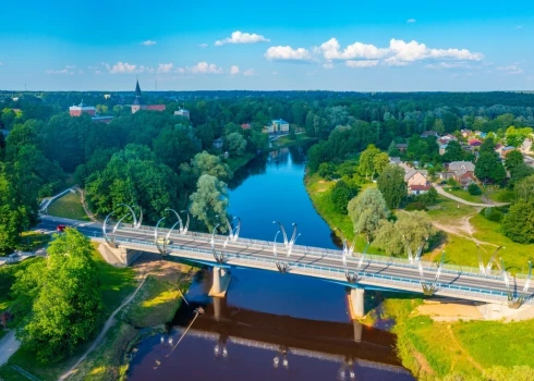 В Валмиере и других местах края пройдут пасхальные гулянья с катанием яиц, концертами и мастер-классами.
