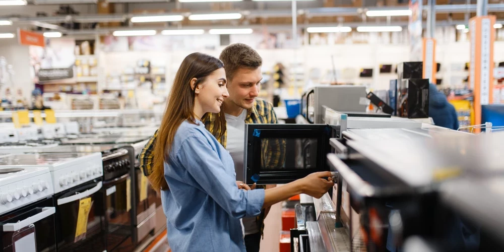 Par 6,2% augusi arī mājsaimniecības elektroierīču mazumtirdzniecība.