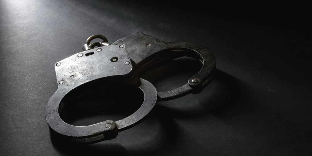 В Риге после убийства мужчины в квартире под стражу взяли его знакомого.