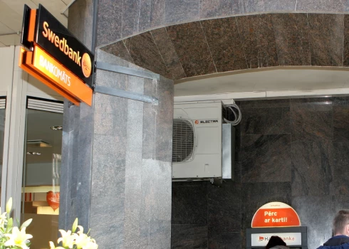 “Swedbank” nākusi klajā ar paziņojumu, kas skars daudzu klientu pensiju plānus jau no aprīļa.