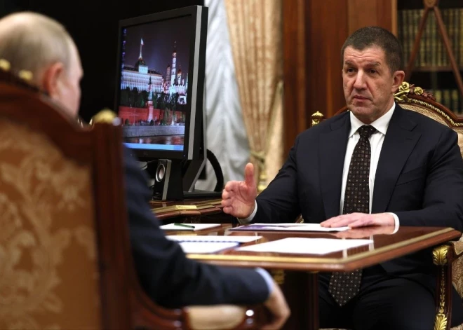 ""WhatsApp" ir miris, "Telegram" tūlīt mirs!": "Rostelekom" vadītājs aicina Krievijas iedzīvotājus pāriet uz stacionāriem telefoniem