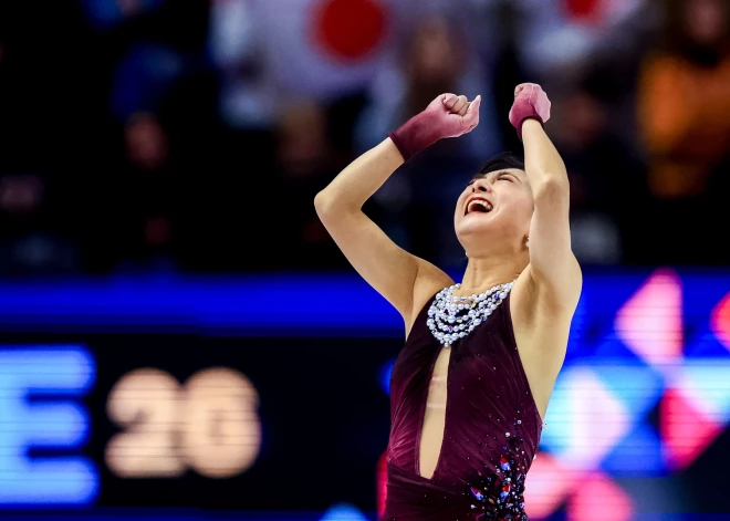 Sakamoto atvadās spoži — pēdējās meistarsacīkstēs izcīna pasaules titulu