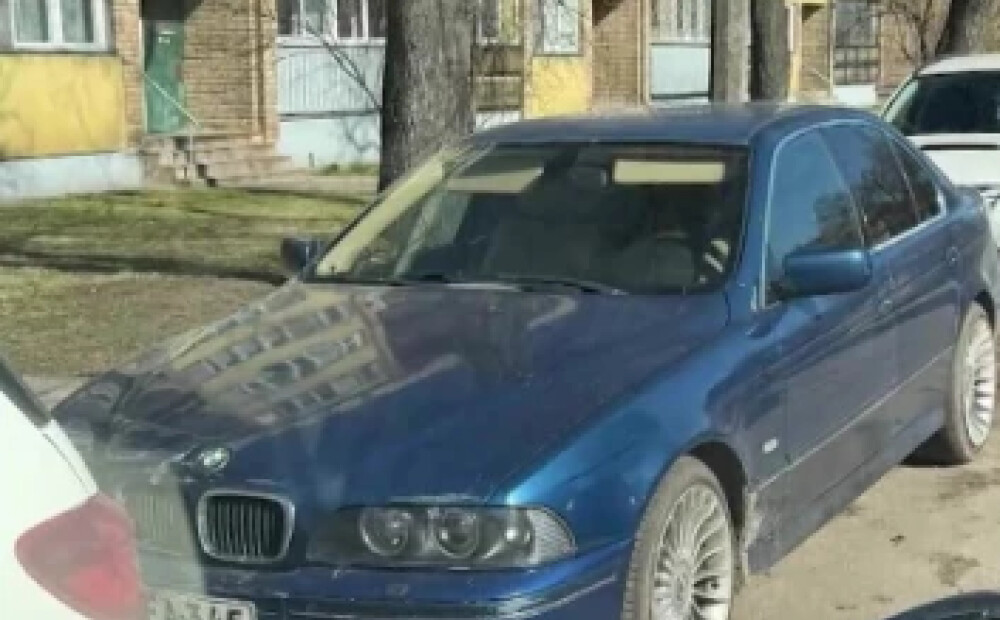 Siguldā nozagtais BMW pamanīts Rīgā; policija turpina dzīt pēdas