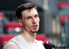 Kurucs ar deviņiem punktiem palīdz “Baskonia” izcīnīt uzvaru Eirolīgas spēlē