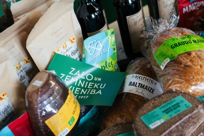 Latvijas lauksaimnieku labumi LZS 35. kongresā.