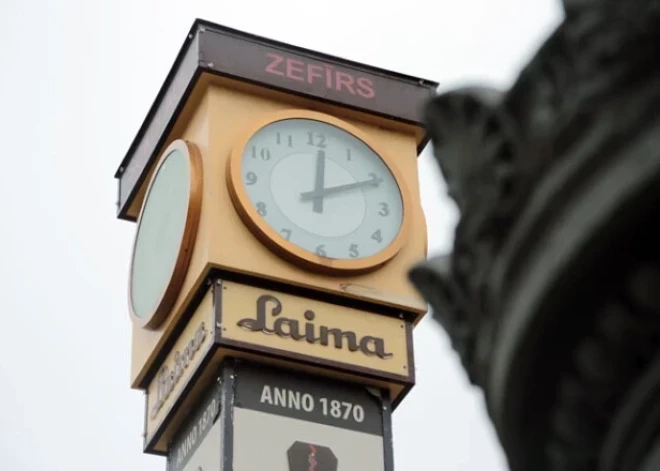 Латвия снова перешла на летнее время