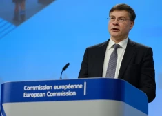 Еврокомиссар Домбровскис предупредил о том, что экономике ЕС угрожает большая опасность