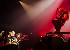 FOTO: Rīgā jaudīgi aizvadīts vācu metāla grupas “Primal Fear” koncerts