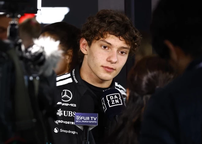 19 gadus vecais Antonelli izcīna uzvaru Japānas "Grand Prix" un kļūst par kopvērtējuma līderi