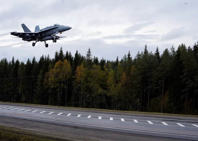 Somijā nogāzušies divi droni - gaisā pacelti iznīcinātāji