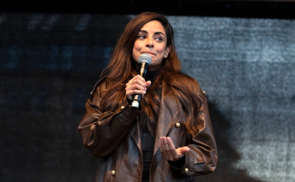 Vāciju satricina TV zvaigznes pornogrāfijas skandāls. 