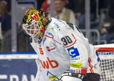 Kristers Gudļevskis piedzīvo "melnās 10 minūtes", viņa komanda pie bezdibeņa malas Vācijas elites līgas ceturtdaļfinālā