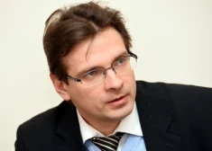 IT iepirkumu skandāls turpinās: KNAB procesā iesaistīts augsta ranga VDAA darbinieks Fiļipovičs ar apsūdzību senākā lietā