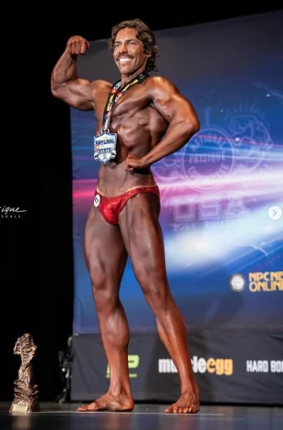 Džozefs Baena kultūrisma sacensībās (ekrānuzņēmums no "Instagram")