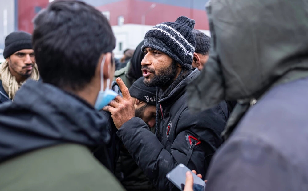 Riski var tikai pieaugt – robežsardzes priekšnieks brīdina, ka, iestājoties siltākam laikam, migranti atkal lauzīsies Latvijā