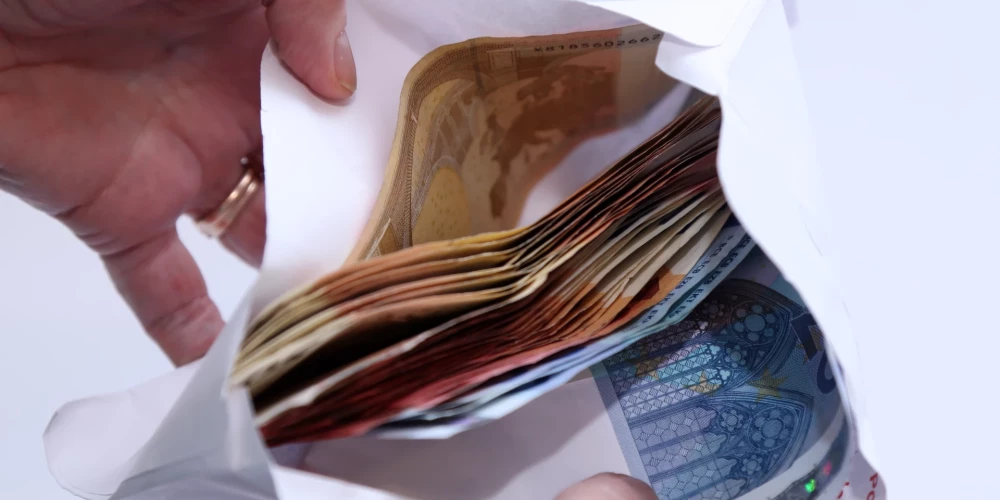 В Латвии отменили идею проверять наличные от 750 евро