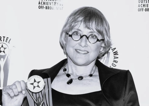 Mērija Beta Hērta.