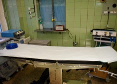 В Латвии начали уголовный процесс после смерти 24-летней женщины с пролежнями и истощением