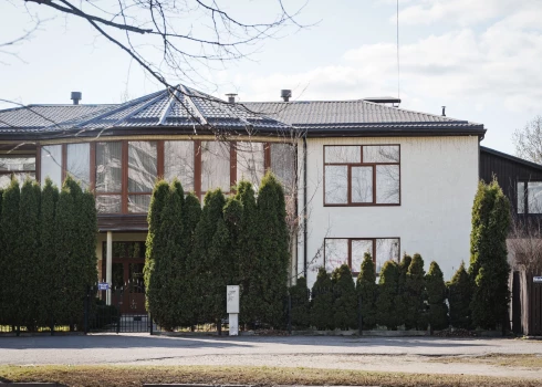 Banketu zāļu komplekss "Pie Čarli" it nebūt neizskatās pēc ēkas, kurā Rīgas musulmaņi iemīļojusi svinēt savus lielākos svētkus.