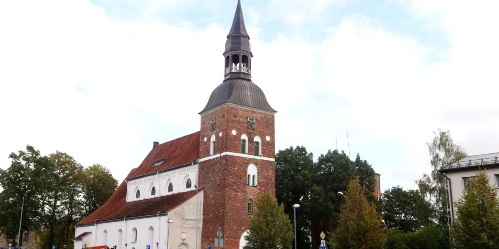 Valmieras Svētā Sīmaņa baznīca.