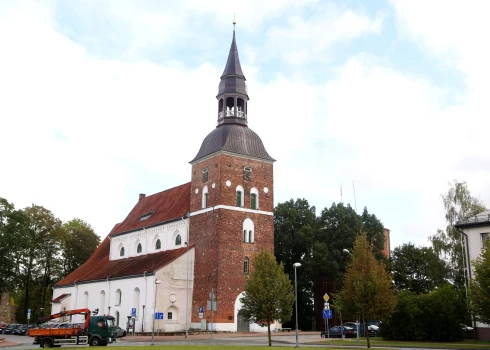 Valmieras Svētā Sīmaņa baznīca.