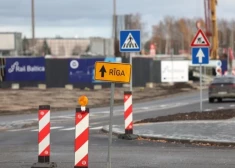 Новая проблема с Rail Baltica: сотни семей в Латвии в заложниках - они не знают, что будет с их домами