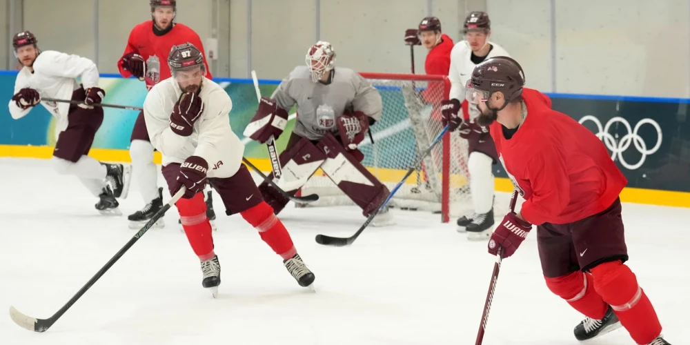 Одна из тренировок латвийской команды перед Олимпиадой в Милане.