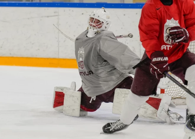 Latvijas hokejisti sāk trenēties pirms šogad gaidāmā pasaules čempionāta.