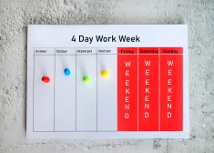 "Мы не готовы": в соцсетях не верят в четырехдневку в Латвии, хотя кто-то уже так работает